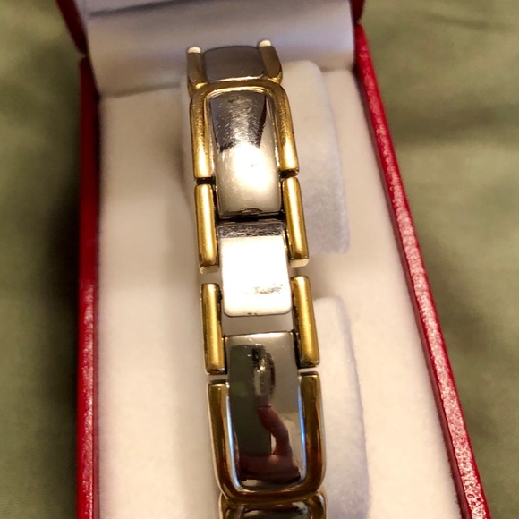 Ladies Yema Paris Bracelet Watch - Picture 2 of 3